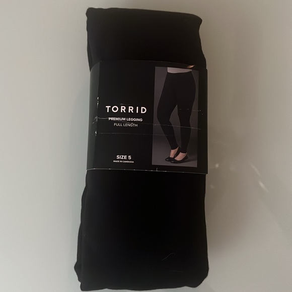 NWT Size 5 Women’s Plus size 28 Torrid Premium Full length Legging - Picture 2 of 5